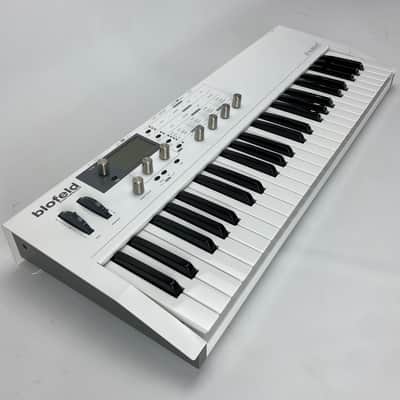 Waldorf Blofeld Keyboard Synthesizer - ( SNR-3800 ) image 4