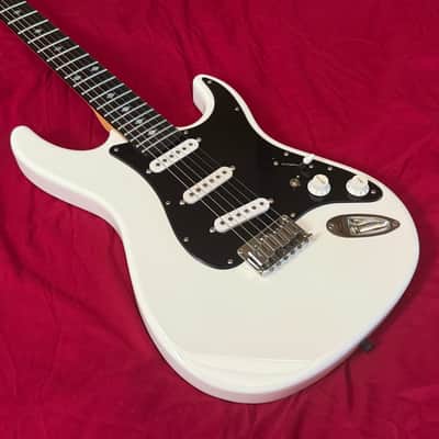 Carvin Bolt SSS Hard Tail - Custom Shop Strat Killer - Made in USA - Alpine White - Free Pro Setup - Stainless Steel Frets image 4