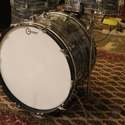 Ludwig Super Classic 22/13/16 Blue Oyster Pearl Late 60s/Early 70s image 2