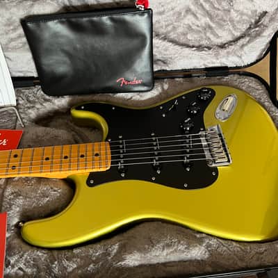 Fender Fender American Ultra II Stratocaster 2023 - Solar Flare image 2