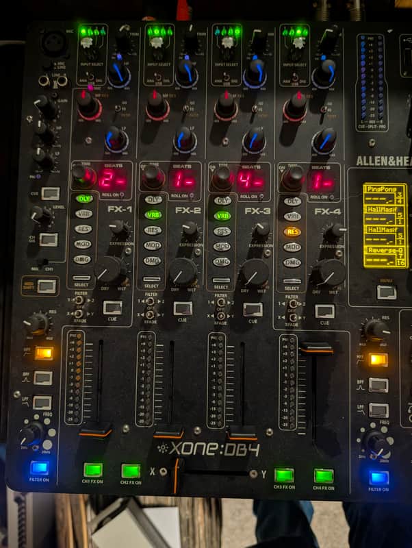Allen & Heath XONE:DB4 4-Channel Digital DJ Mixer with Effects 2010s - Black