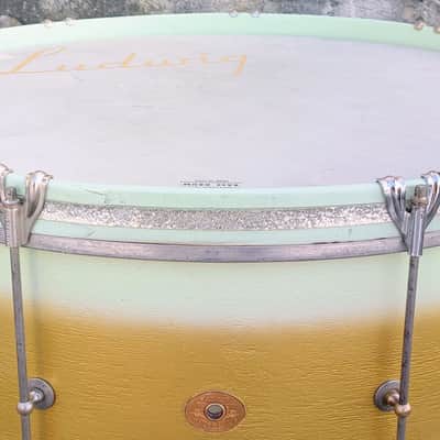 30's Ludwig Mint/Gold Duco 2PC (26"x10" BD + 15"x12" Brass Tube Lug FT) Drum Set image 9
