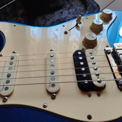 Fender Stratocaster American Ultra HSS 2019 Cobra Blu image 15