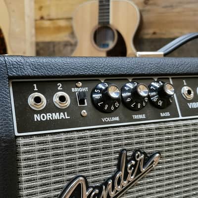 Fender '65 Super Reverb Guitar Combo - 45 Watt image 3
