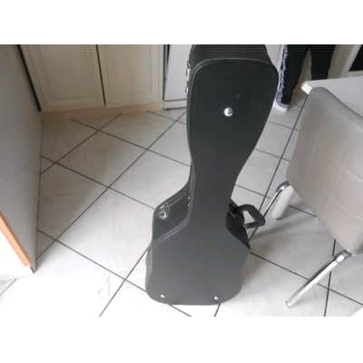 Fender Hardshell Case for 3/4 and Parlour Acoustic Guitars image 4