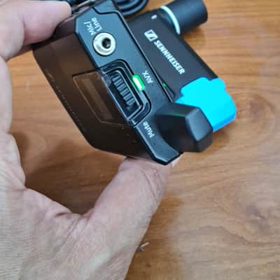 Sennheiser Sennheiser AVX Wireless Microphone Set | SK AVX + EKP AVX | 3.5mm | With Carrying Case image 9