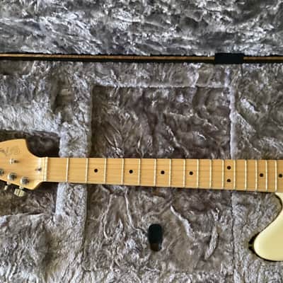 Fender American Professional Jazzmaster White with Maple Fretboardwith Rhythm Circuit, Lindy Fralin Noiseless Pickups and Hardshell Case 2017 image 15