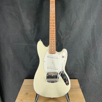 Von K Guitars Todd Rundgren Tribute Mustang Style Olympic White Nitro Lacquer image 2