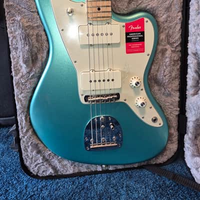 Fender American Professional Series Jazzmaster image 3