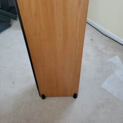 Pair of Paradigm Monitor 11 v5 floor tower speakers Maple/Natural color image 15