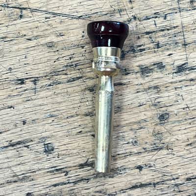 Used Conn BI-420 Visible Embouchure Trumpet Mouthpiece Screw Top Bakelite image 2