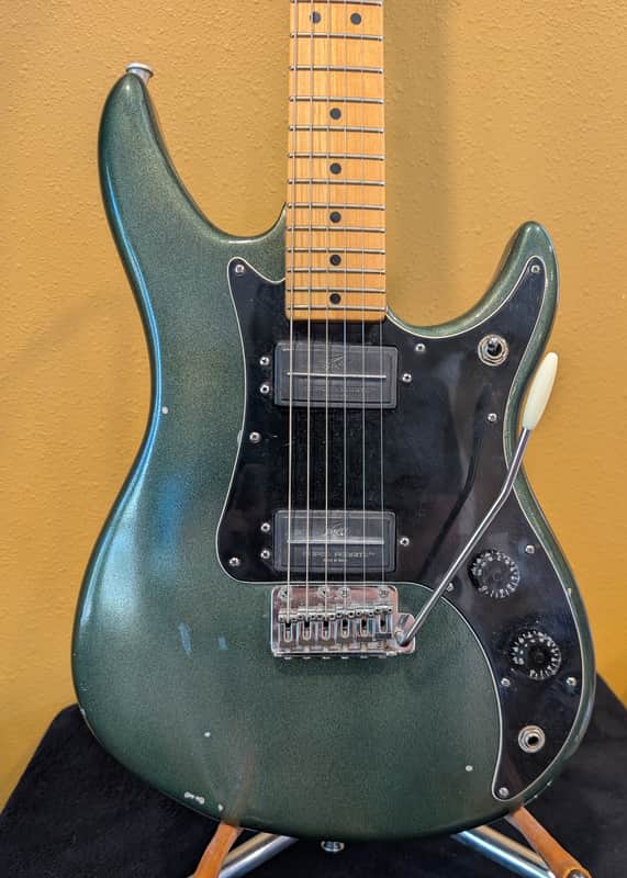 Vintage 80's USA made Peavey Patriot w/ Super Ferrite Pickups & Original Case – Metallic Green - MIA image 1