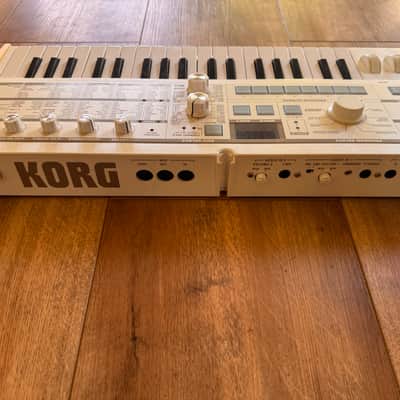 Korg microKORG-S 37-Key Synthesizer/Vocoder 2002 - 2019 - White image 4