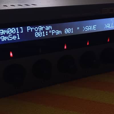 New black-white display for Yamaha A3000