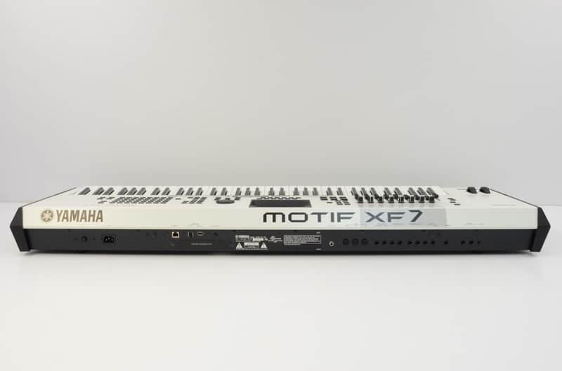 Yamaha MOTIF XF7 76-Key Music Workstation Special Edition White w