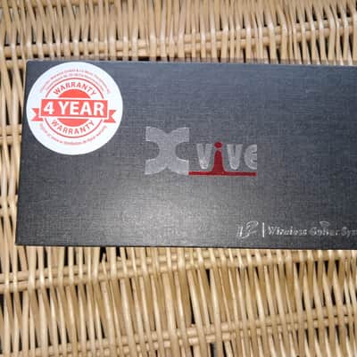 Xvive U2 Wireless Guitar System - Silver image 3