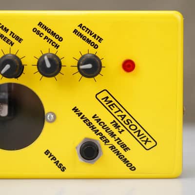 Metasonix TM-1 Vacuum Tube Waveshaper / Ring Mod Effects Pedal #58778 image 4