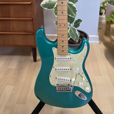Fender 40th Anniversary American Standard Stratocaster 1993-1994 RARE Custom Color Limited Special Edition FSR CARIBBEAN MIST Time Capsule CASE QUEEN Aqua Marine Ocean Blue Green Turqoise USA Strat Vintage 90s Guitar image 8