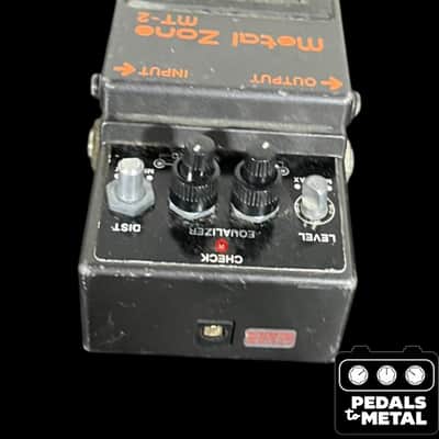 Boss MT-2 Metal Zone (Silver Label) 1991 - Present - Black - X16696 image 3