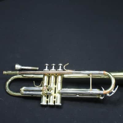 A Conn Bb Trumpet in a Hard Case as-is # 16 T image 2
