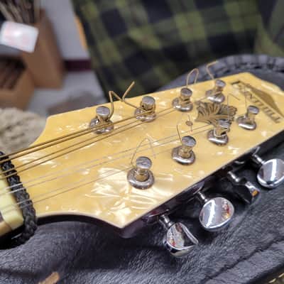 Flinthill Mandolin with Fishman pickup - Sunburst image 15