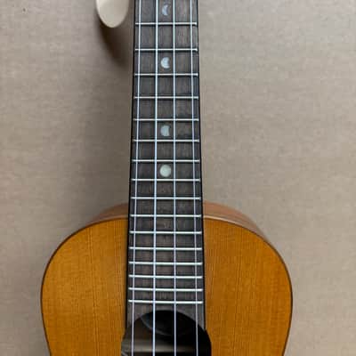 Luna MO CDR Concert Acoustic/Electric Ukulele w/ Case – B-Stock – Store Demo Condition image 4