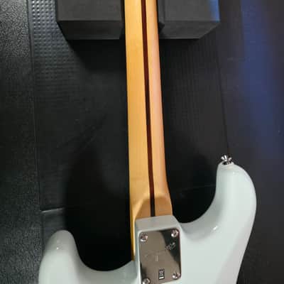 Squier Vintage Modified Surf Stratocaster 2012 - 2018 - Sonic Blue image 15