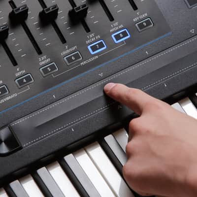 Kurzweil K2700 88-Key Music Workstation image 12