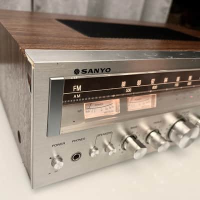 Vintage Sanyo 2033 AM/FM Stereo Receiver - Serviced + Cleaned image 4