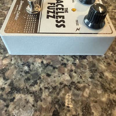 Dominion Electric Faceless Fuzz CV7005 image 3