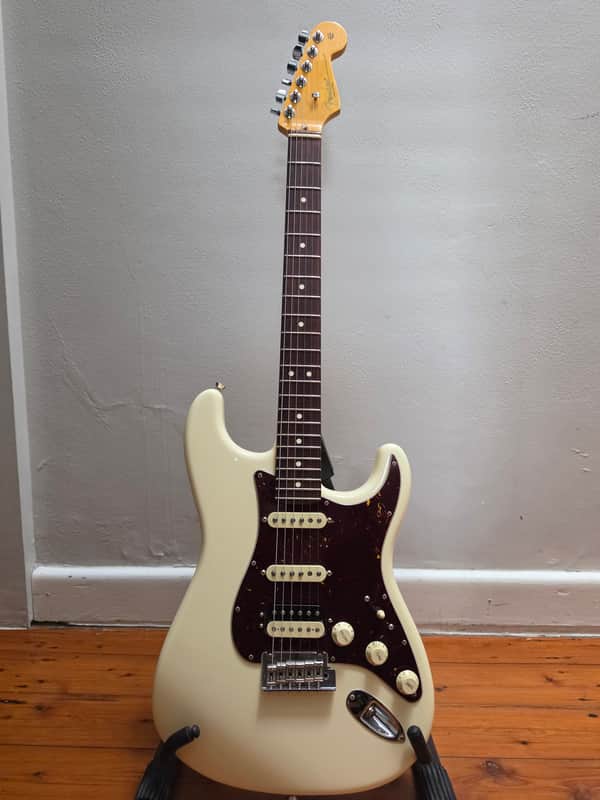 Fender American Professional II Stratocaster HSS with Rosewood Fretboard 2020 - Present - Olympic White image 1
