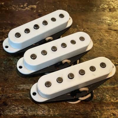 Sunbear Pickups Stratocaster 60 Archive Aged Set Aged *Authorized Dealer* FREE Shipping!