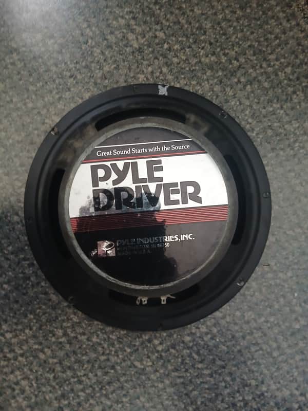 Pyle "Source"Pyle Driver 60's - Grey/Black/Red image 1