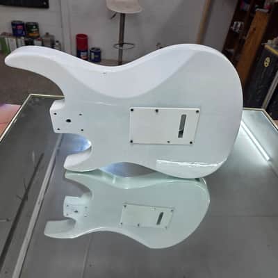Yamaha. Glow in the dark/white image 5