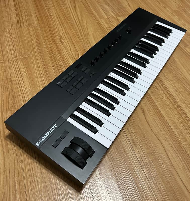 Native Instruments Komplete Kontrol A49 2018 - Present - Black image 1