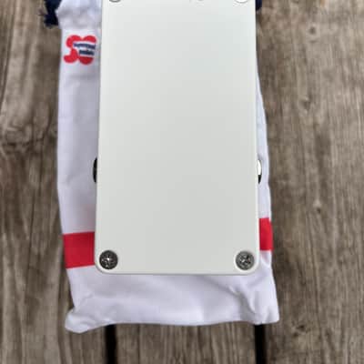 Supercool Pedals ZIG-ZAG Analog Chorus-Vibrato image 3