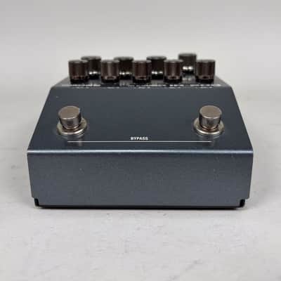 Boss IR-200 Amp and IR Cabinet 2021 - Present Silver image 6