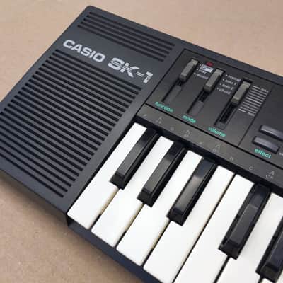 Casio SK-1 Classic Vintage Sampling Synthesizer Keyboard + Case image 2