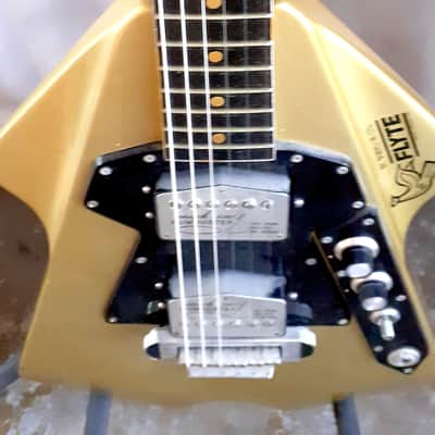 Burns flyte gold 1970 gold image 3