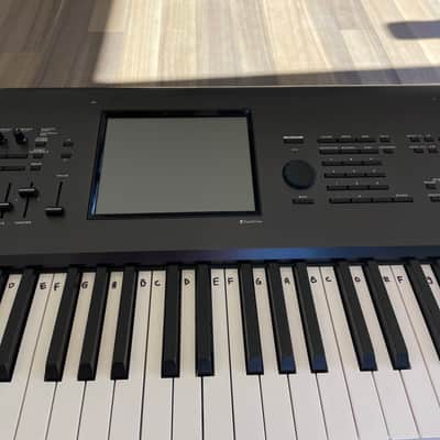 Korg Kronos X 88 music workstation  2014 Black image 7