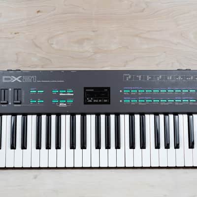 Yamaha DX21 W/ Original Bag 100V Made in Japan MIJ image 2