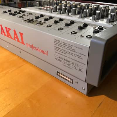 Akai MG614 - 6 Channel Mixer / 4 Track Cassette Recorder image 2