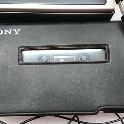 Sony WM-D6C Walkman Professional / Stereo Cassette-Corder - Perfect with the following original accessories: Sony AC-122 AC Power Adaptor / dedicated Sony Dynamic Stereo Headphones MDR-51 image 3