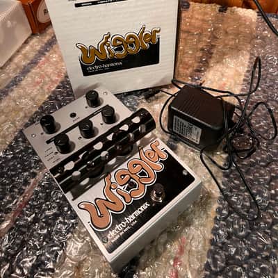 Electro-Harmonix Wiggler Tube Vibrato / Tremolo Pedal | Reverb