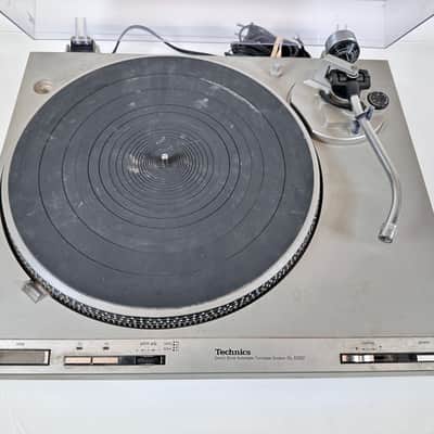 Technics Model SL-D202 Vintage Direct Drive Turntable image 4