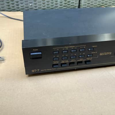 Nakamichi  ST 7E AM/FM STEREO TUNER image 2
