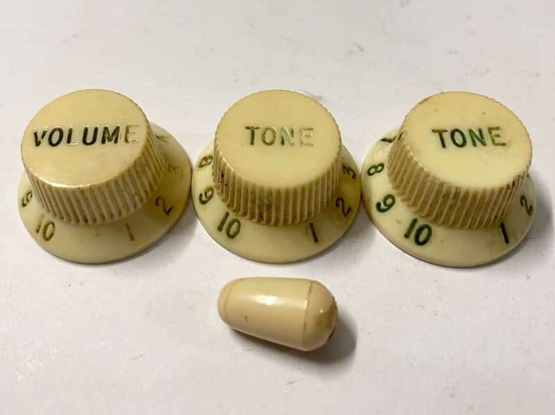 1982 Fender Fullerton USA complete Stratocaster knob set with tip original Vintage image 1