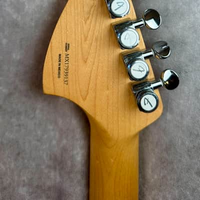 Fender Deluxe Players Stratocaster with Maple Fretboard 2017 - Sapphire Blue Transparent image 4