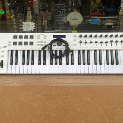 Arturia Keylab 49 Midi Keyboard - White image 1