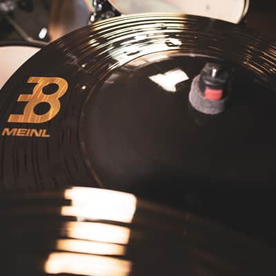 MEINL CC18HBBDAR Classics Custom Dark Heavy Big Bell Ride 18 Zoll Becken image 8
